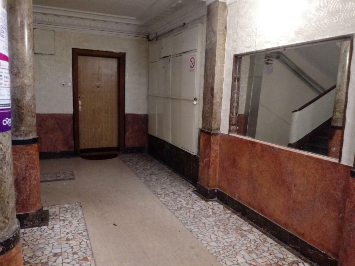 Slavija Square Appartement Belgrado Buitenkant foto