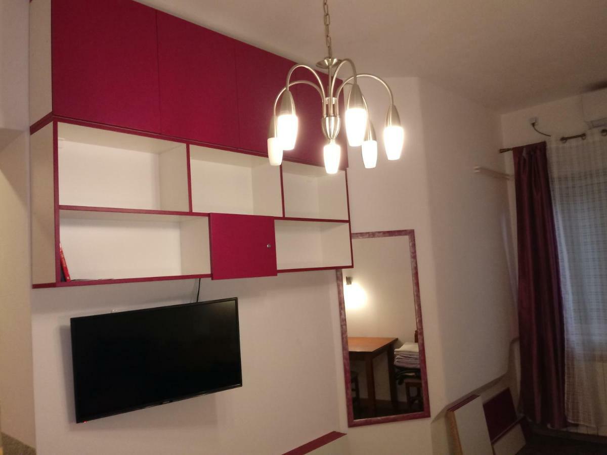 Slavija Square Appartement Belgrado Buitenkant foto