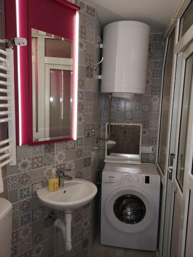Slavija Square Appartement Belgrado Buitenkant foto