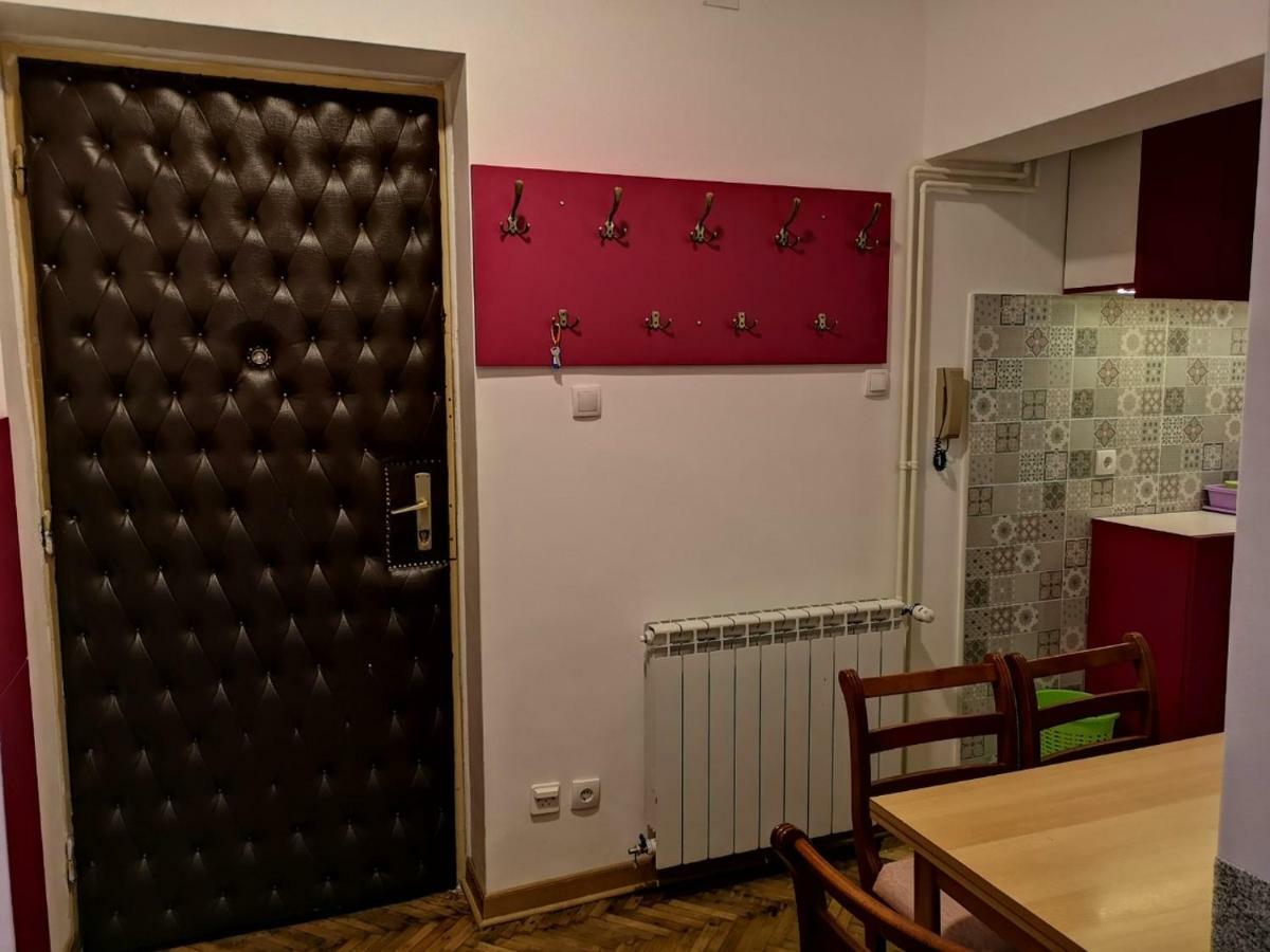 Slavija Square Appartement Belgrado Buitenkant foto