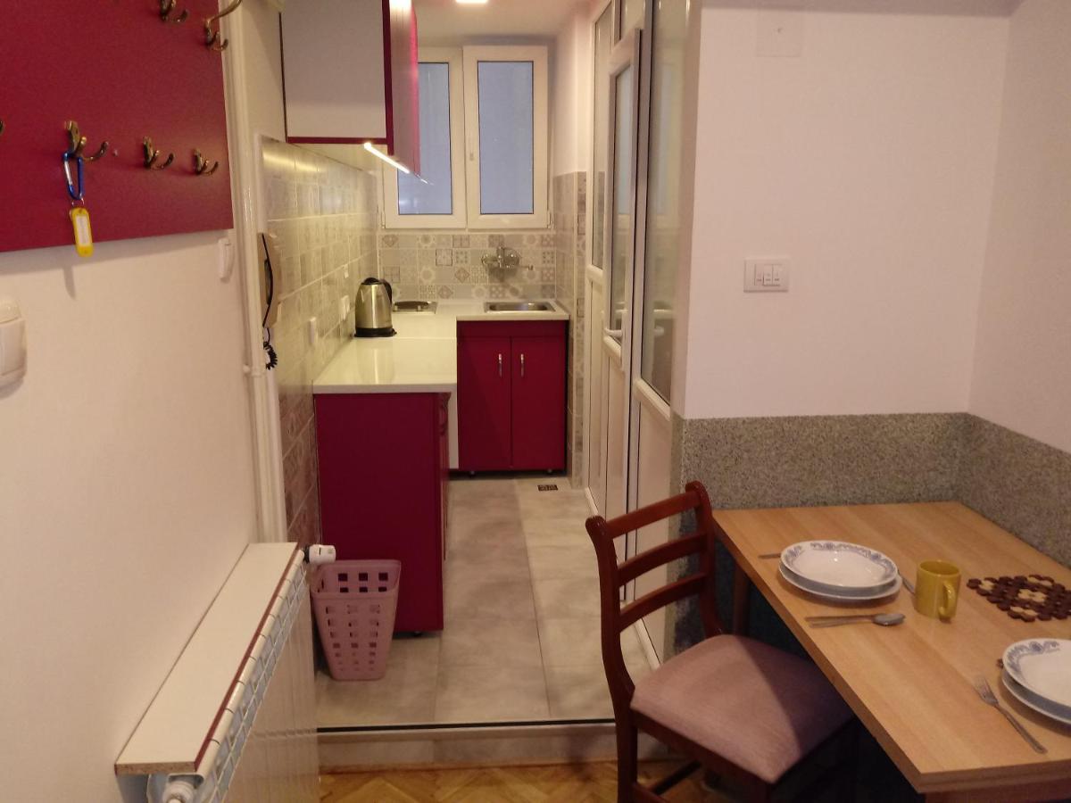 Slavija Square Appartement Belgrado Buitenkant foto