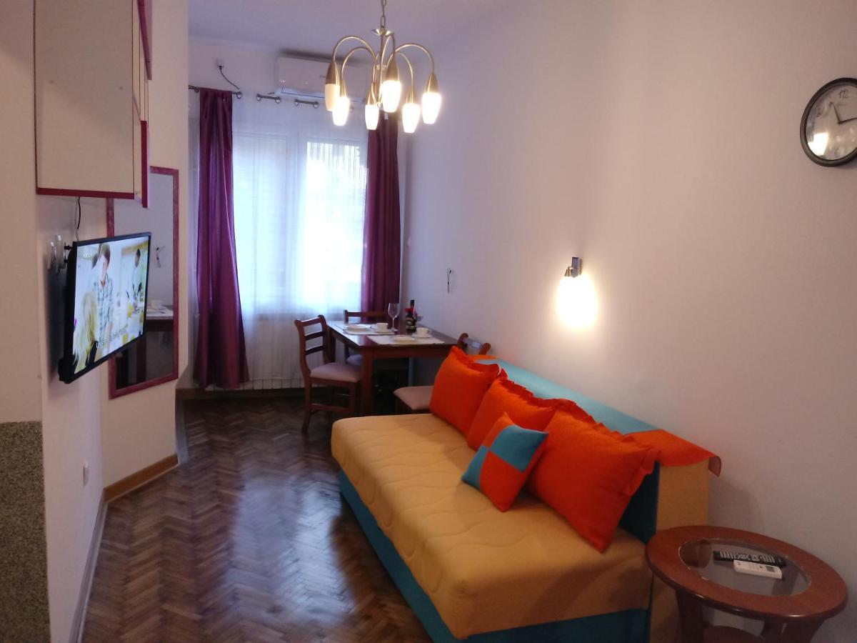 Slavija Square Appartement Belgrado Buitenkant foto
